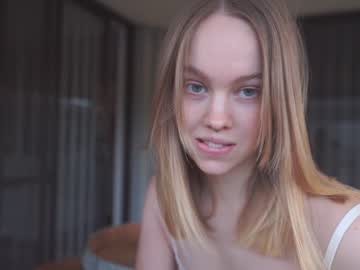 webcam girl bibi_it_is live cam image #5888155