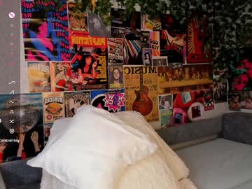 webcam girl flirtykitty_ live cam image #11810961