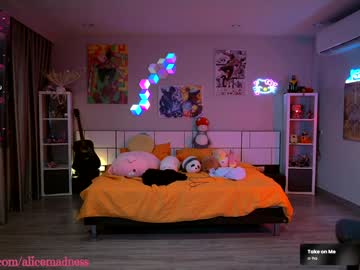 webcam girl madnessalise live cam image #10220133