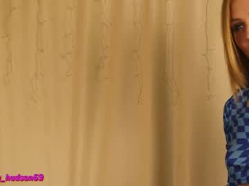 webcam girl bettyhudson live cam image #1896081