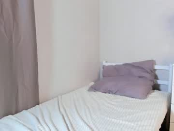 webcam girl cwenehails live cam image #9237448
