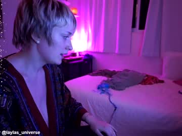 webcam girl laylas_universe live cam image #7799159