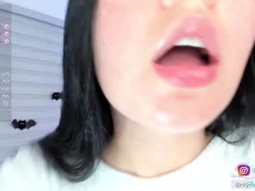 webcam girl pavlovacoluccii_ live cam image #7356875