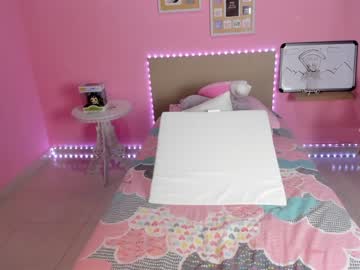 webcam girl little_effy18 live cam image #3201541