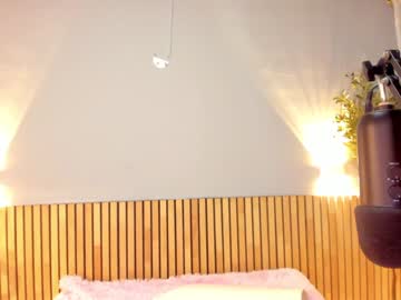 webcam girl little_effy18 live cam image #9831748