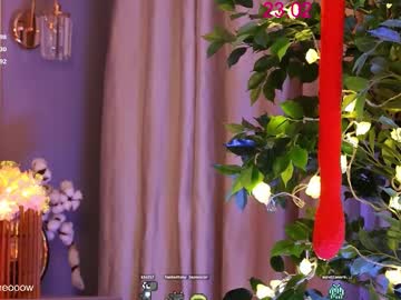 webcam girl lissa_meooow live cam image #11933693