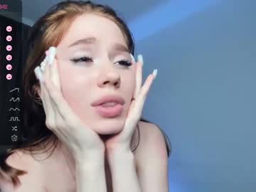 webcam girl tiny_heaven live cam image #7228482