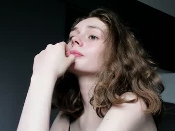 webcam girl mxxnsxsul live cam image #3371243