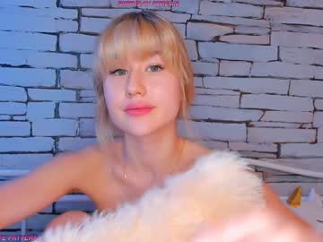 webcam girl eugenetomas live cam image #3115308