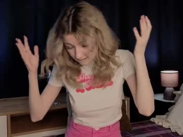 webcam girl whisperprincess live cam image #13036801