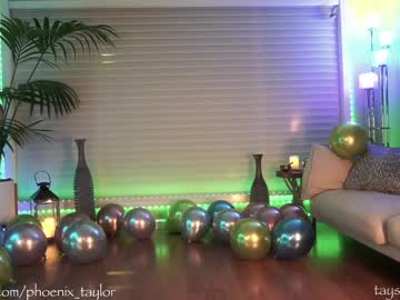 webcam girl phoenix_taylor live cam image #4617703