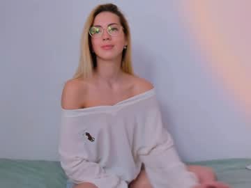 webcam girl emmi_rosee live cam image #1787535
