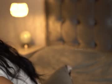 webcam girl itsyaraa live cam image #9227401