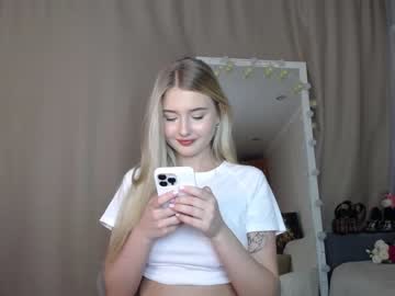 webcam girl cute18cute live cam image #2466981