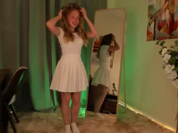 webcam girl naomi_lapaglia_ live cam image #3132899