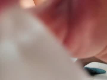 webcam girl kira_mask live cam image #5292539