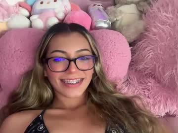 webcam girl giaavalentinee live cam image #10539161