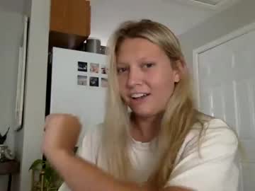 webcam girl ladybluereads live cam image #2960377