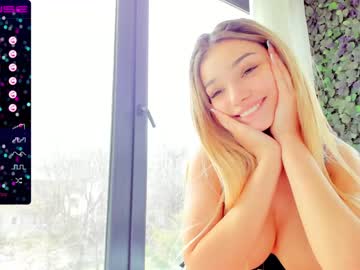 webcam girl sassyt33n live cam image #5413940