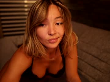 webcam girl fantasystudiox live cam image #3575438