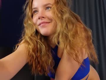 webcam girl milly_shy live cam image #9212673