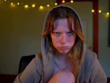 webcam girl crimsonxrapture live cam image #1897755