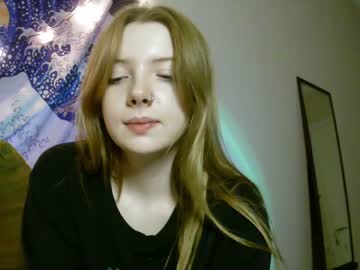 webcam girl lillygoodgirl live cam image #6353379