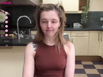 webcam girl lucydelovely live cam image #5448940