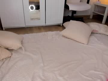webcam girl roxy_blue_eyed_ live cam image #9565139