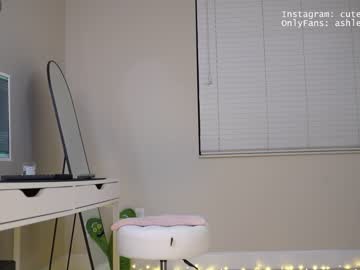 webcam girl ashley_benson1 live cam image #8287221