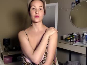 webcam girl hugetittiesgerda live cam image #8700053