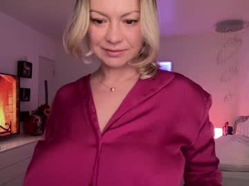 webcam girl kiradivine live cam image #624537