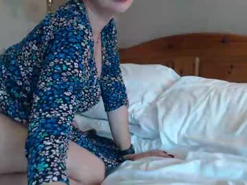 webcam girl mallinia live cam image #7467640