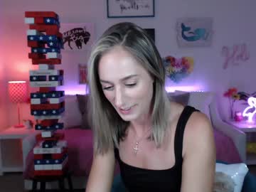 webcam girl holihurricane live cam image #13002306