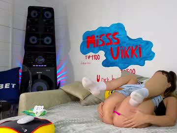 webcam girl misss_viki live cam image #11004675