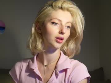 webcam girl yournaughtymiss live cam image #11984039
