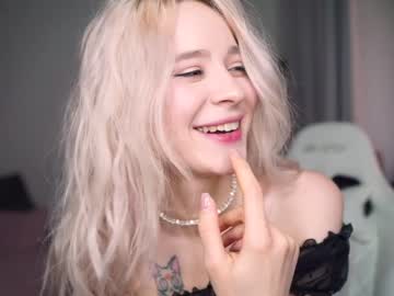 webcam girl daddystrouble live cam image #1930442