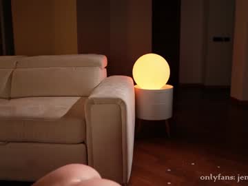 webcam girl therealbonnieclydex live cam image #9552795