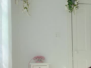 webcam girl littlegreekflower live cam image #12052324