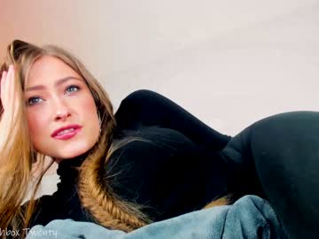 webcam girl x_lily_x live cam image #1680189