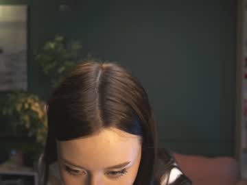 webcam girl ella_knockers_xl live cam image #1722958
