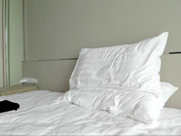 webcam girl asiangirlandwhiteguy live cam image #2399618
