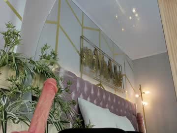 webcam girl gia_loren live cam image #10996243