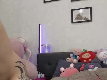 webcam girl jenie_fire live cam image #12381720