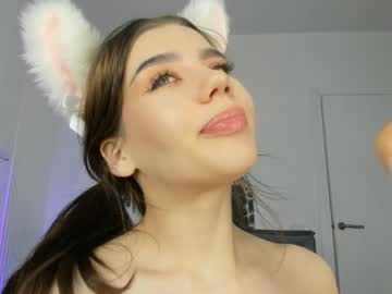 webcam girl jenie_fire live cam image #10258211