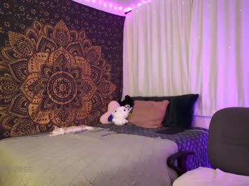 webcam girl laylas_universe live cam image #10300954