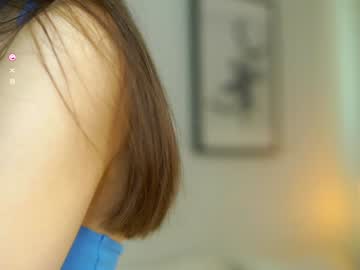 webcam girl peek_in_my_window live cam image #10690365