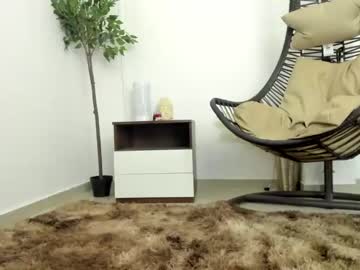 webcam girl effie_castro live cam image #3237508