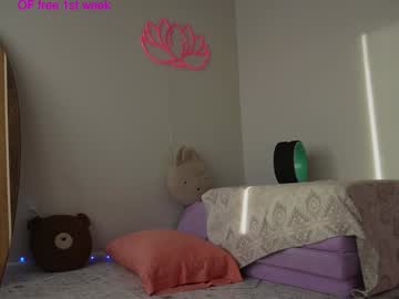 webcam girl lucy_gooosey live cam image #11140254