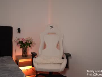 webcam girl aria_diaz live cam image #9150917